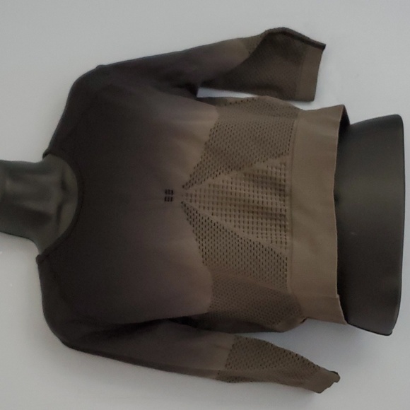 🌷Live Electric Fitness Yoga Ombre Crop Top - Picture 2 of 13